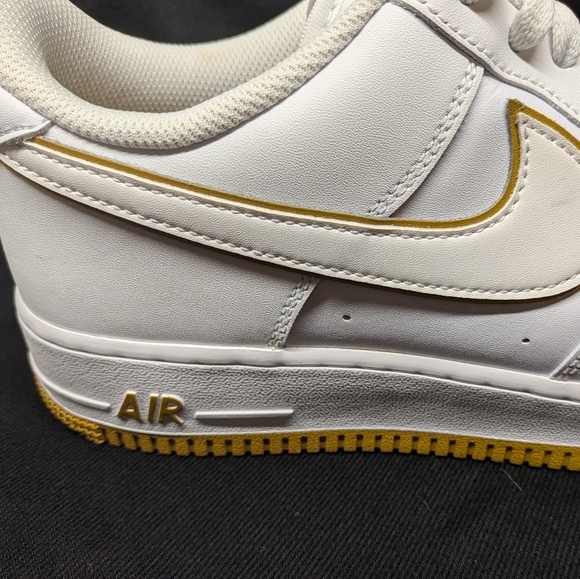 Nike Air Force Ones '07, White Bronzine, Size 11 - Picture 5 of 12